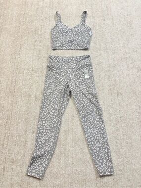 Old Navy Gray Leopard Print Active Bralette & Leggings Set NWT